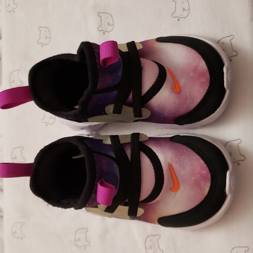 Nike React Presto Galexy. 6C.